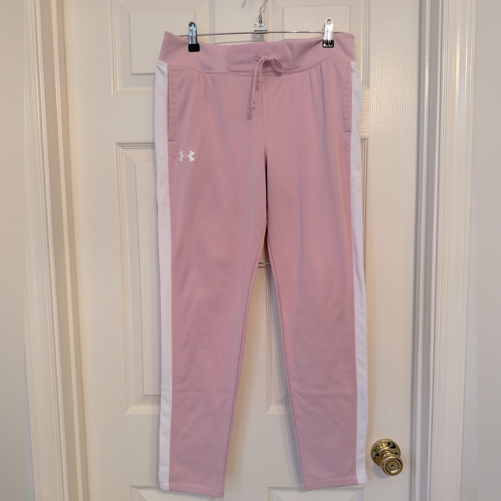 Light Pink Under Armour sweatpants/ bottoms. Size Youth Lg. Worn once, like new